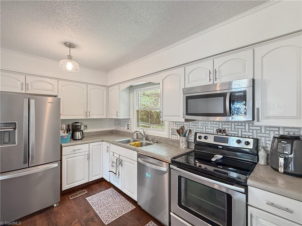 265 Montieth Acres Road Hays, NC 28635 - Photo 5 of 14