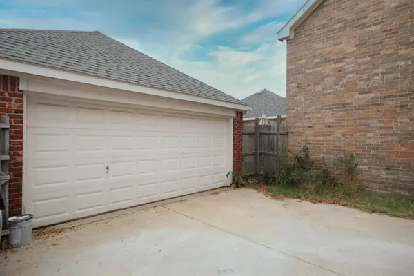 $2,350 | 11115 Oliver Lane, Frisco, TX 75035