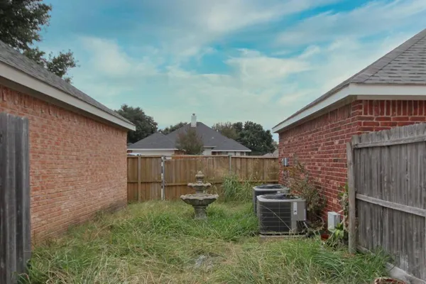 $2,350 | 11115 Oliver Lane, Frisco, TX 75035