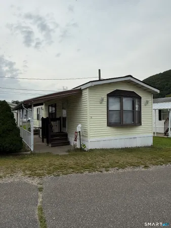 $90,000 | 10 3rd Street, Beacon Falls, CT 06403