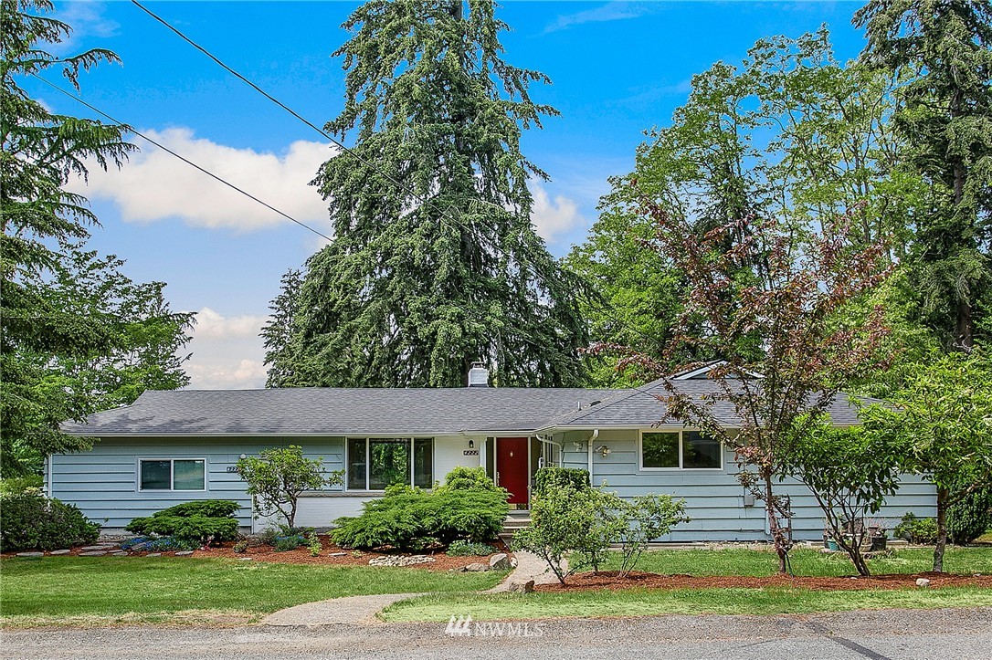 4222 Robin Road West University Place, WA 98466 - Photo 1 of 25 Gallery Image 1