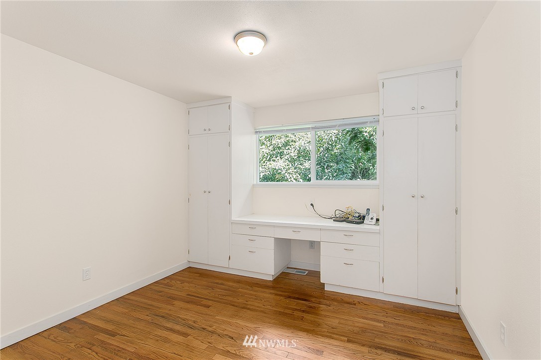 4222 Robin Road West University Place, WA 98466 - Photo 15 of 25 Gallery Image 15