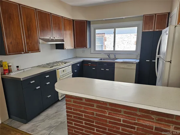 $2,700 | 65 Belmont Avenue, Yonkers, NY 10704