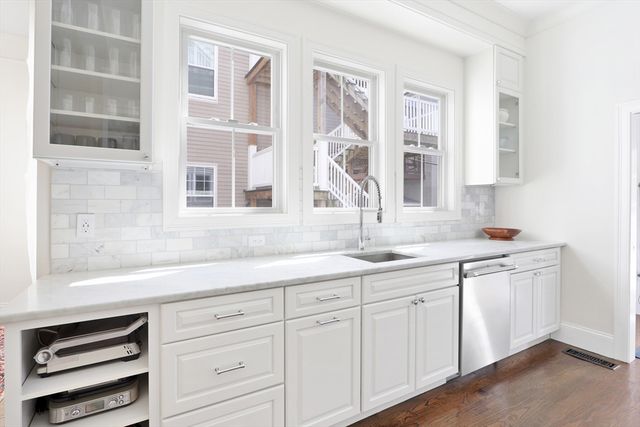 $2,100,000 | 437 West Fourth Street, Boston, MA 02127