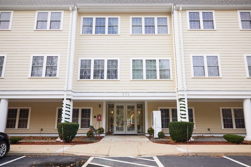 974 Main Street, Unit 34 Wakefield, MA 01880 - Photo 15 of 15 front view of a brick building
