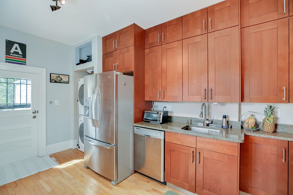 34 Spring Street, Unit 2 Somerville, MA 02143 - Photo 4 of 12 Gallery Image 4