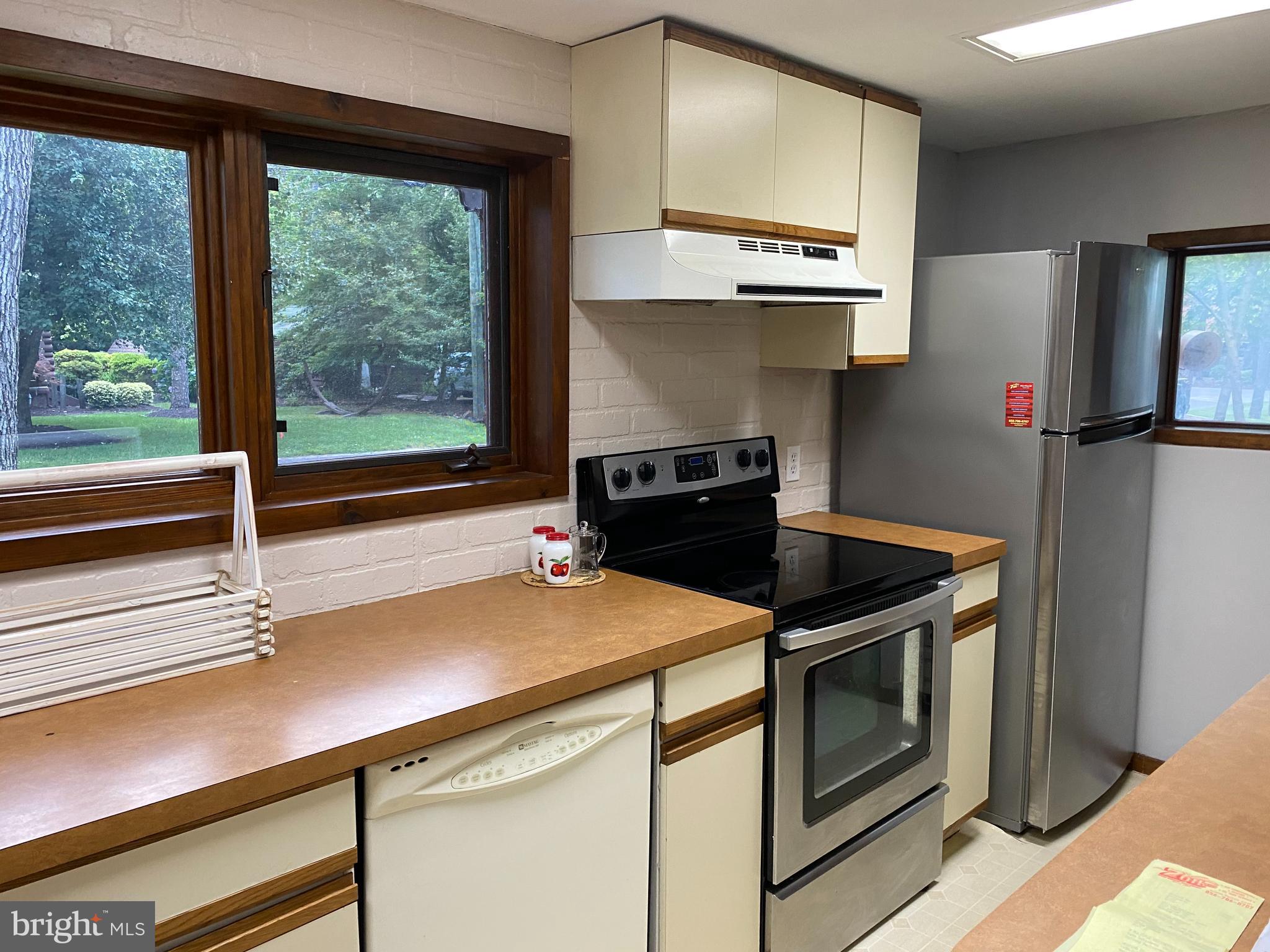 137 Apache Trail Medford, NJ 08055 - Photo 10 of 40