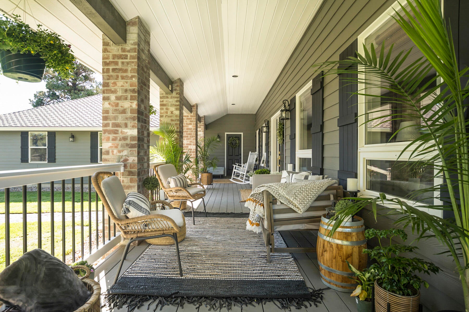 24055 Dodds Road Bend, OR 97701 - Photo 6 of 61 Relaxing outdoor space.