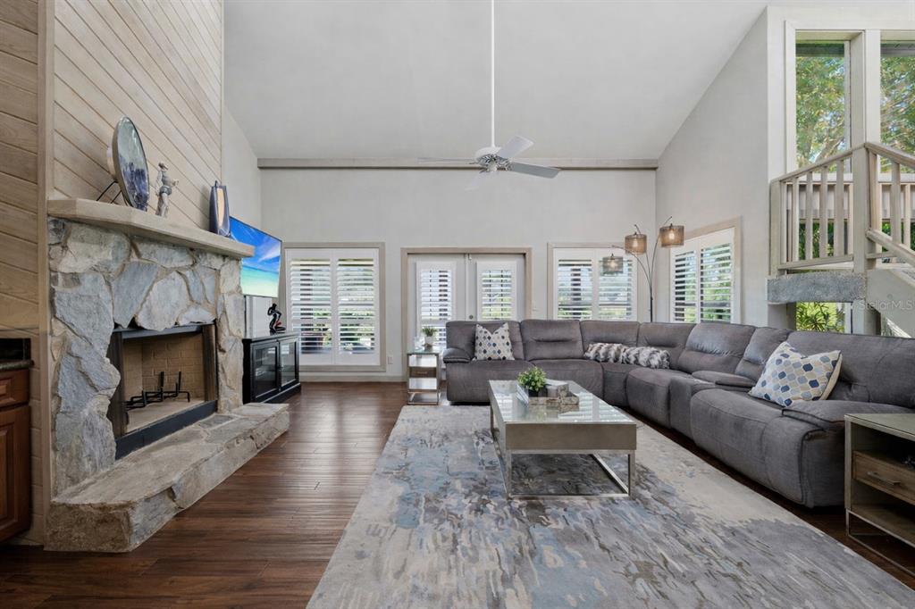 708 Warren Road Lutz, FL 33548 - Photo 25 of 65