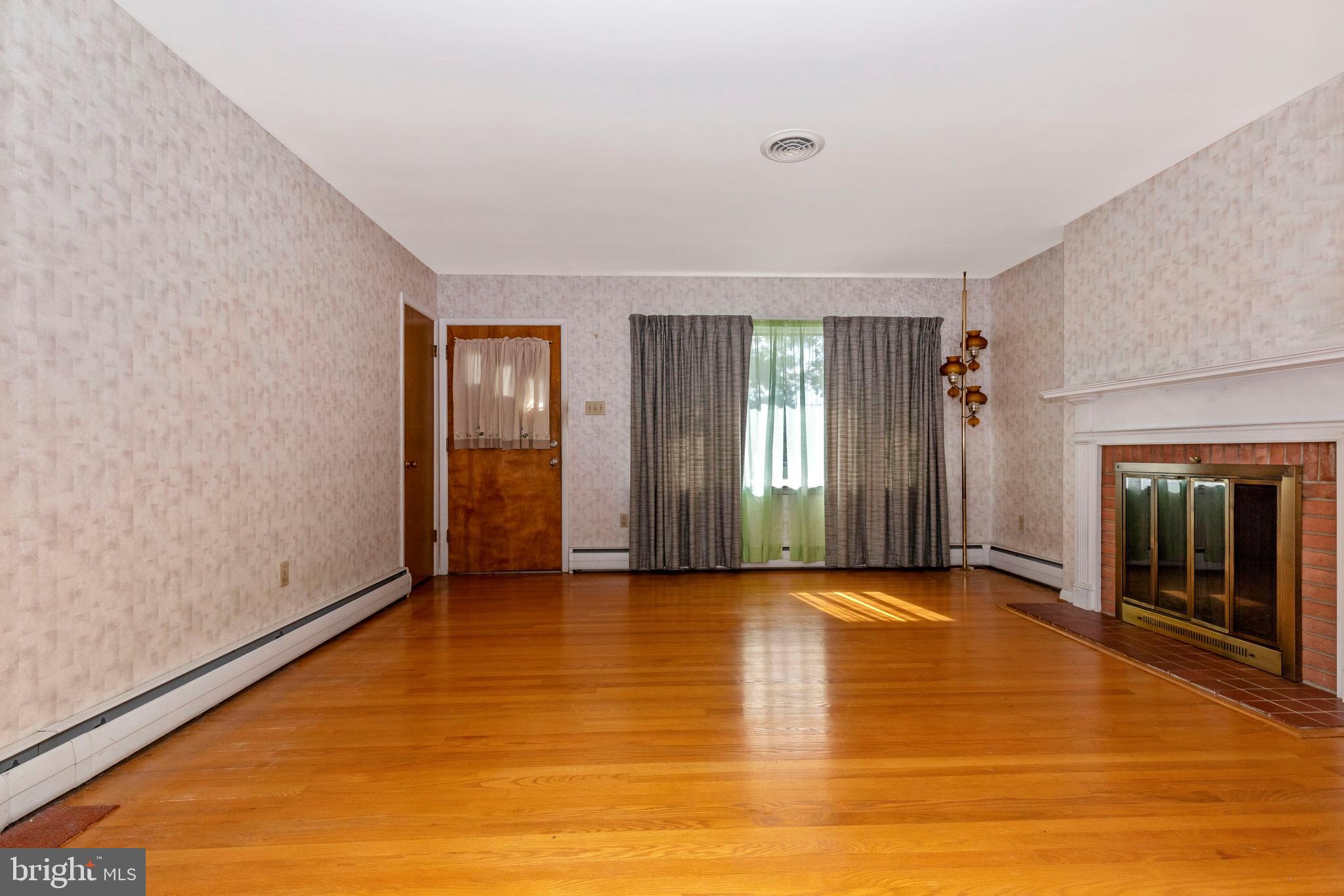 7947 Yellow Springs Road Frederick, MD 21702 - Photo 3 of 53