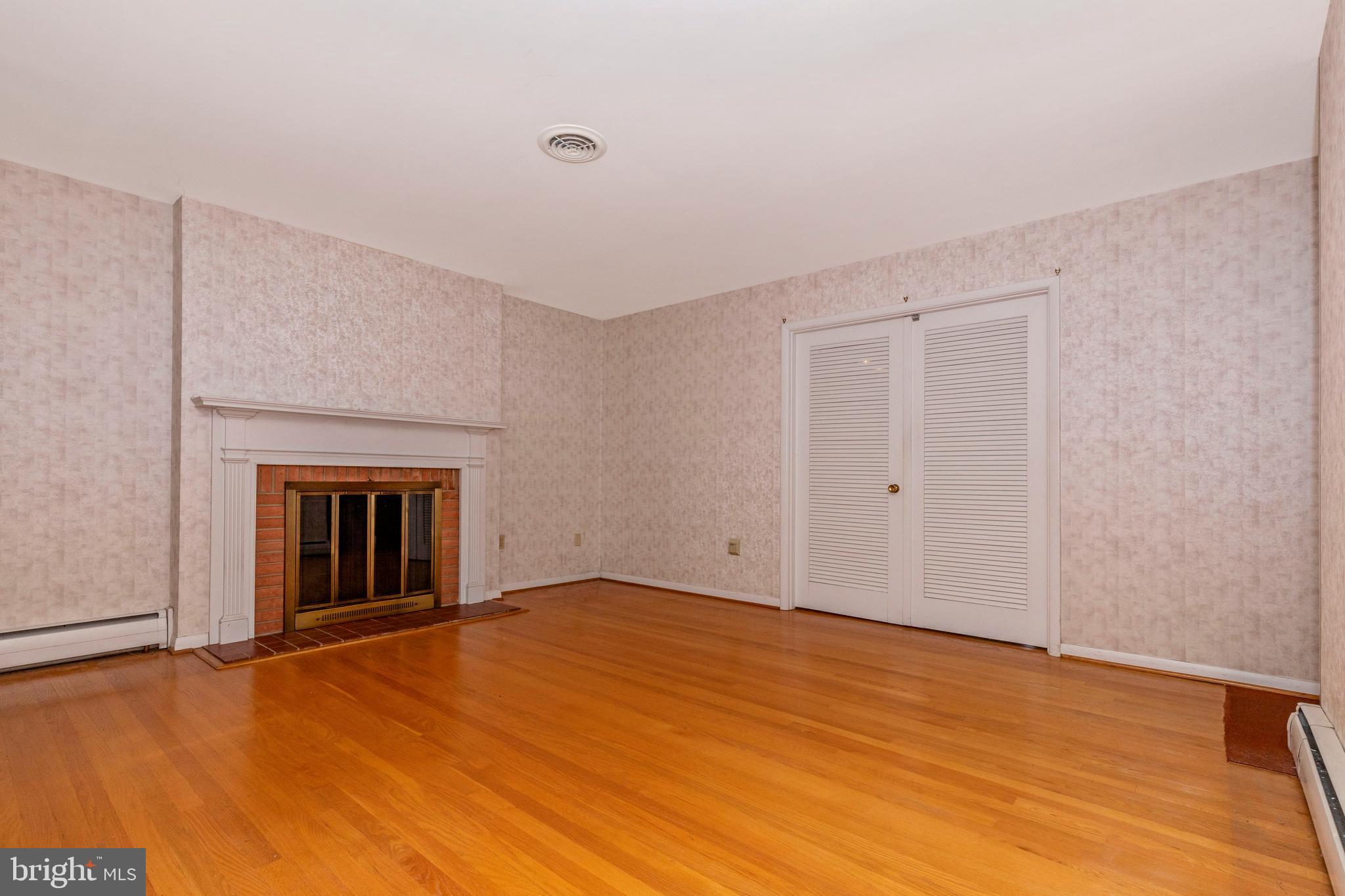 7947 Yellow Springs Road Frederick, MD 21702 - Photo 8 of 53