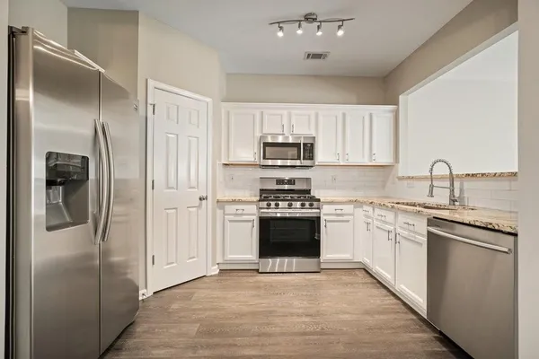 $2,200 | 2045 Lakeshore Overlook Drive, Kennesaw, GA 30152