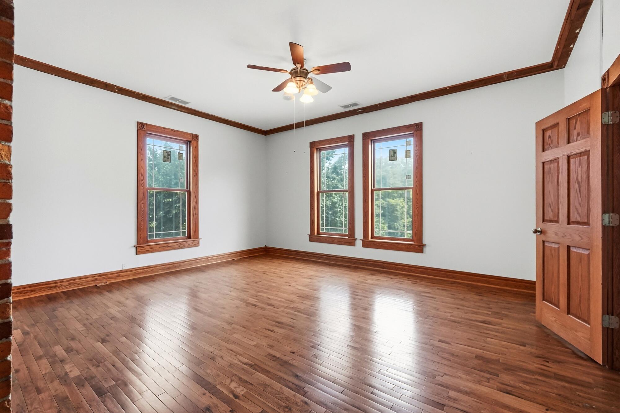 649 East High Street Springfield, OH 45505 - Photo 37 of 79 036