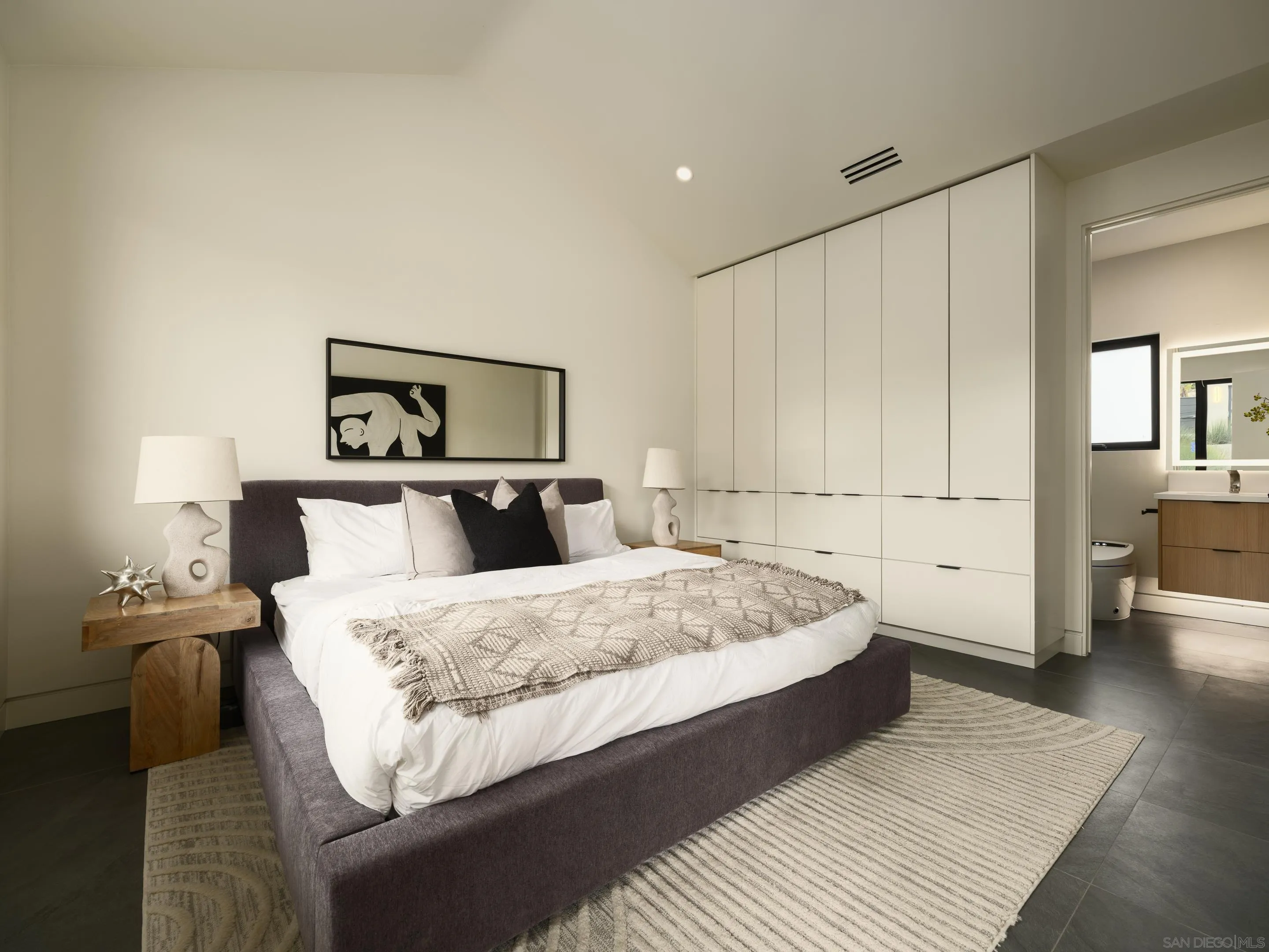 147 South Rios Avenue Solana Beach, CA 92075 - Photo 31 of 43