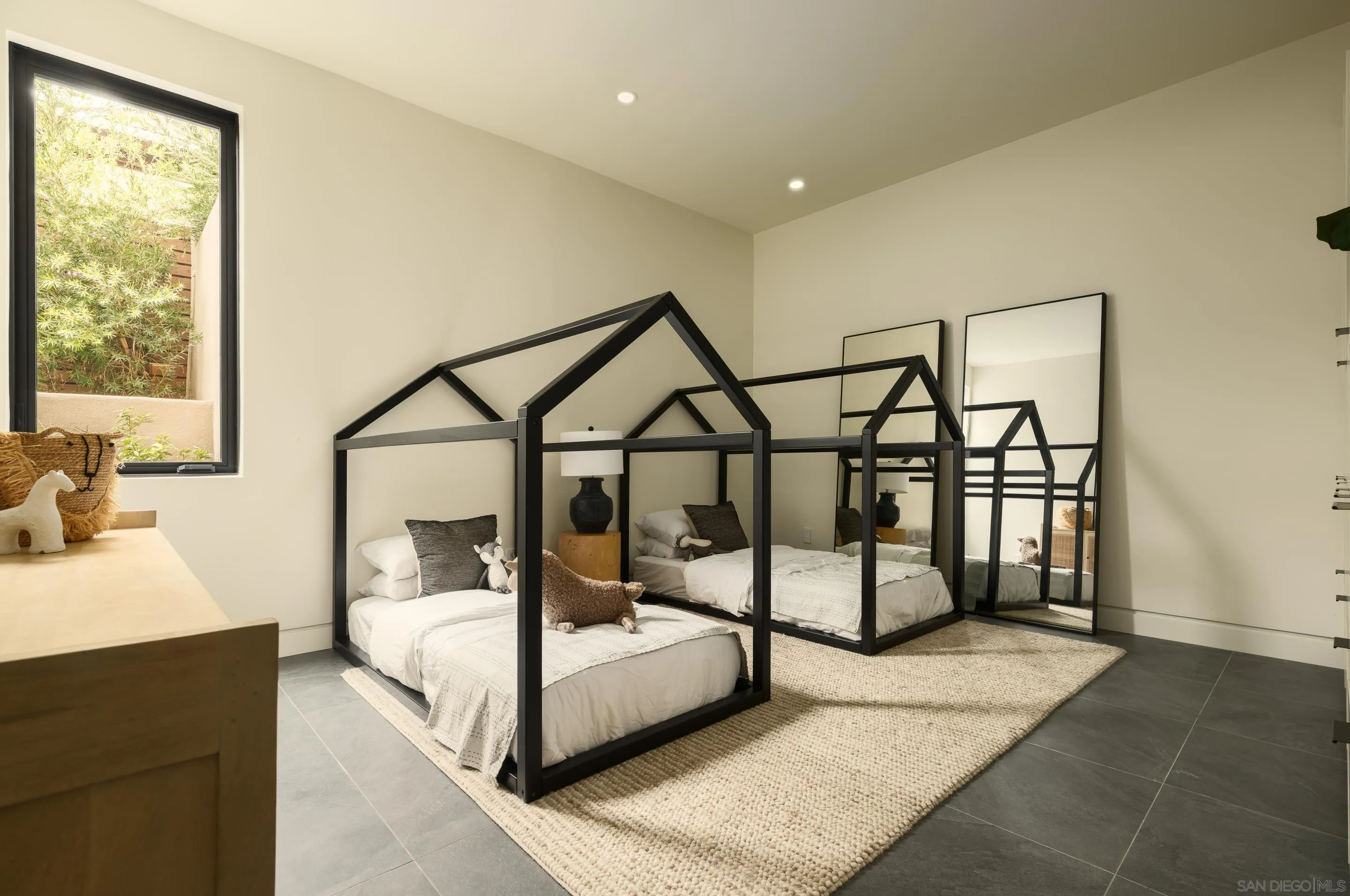 147 South Rios Avenue Solana Beach, CA 92075 - Photo 38 of 43