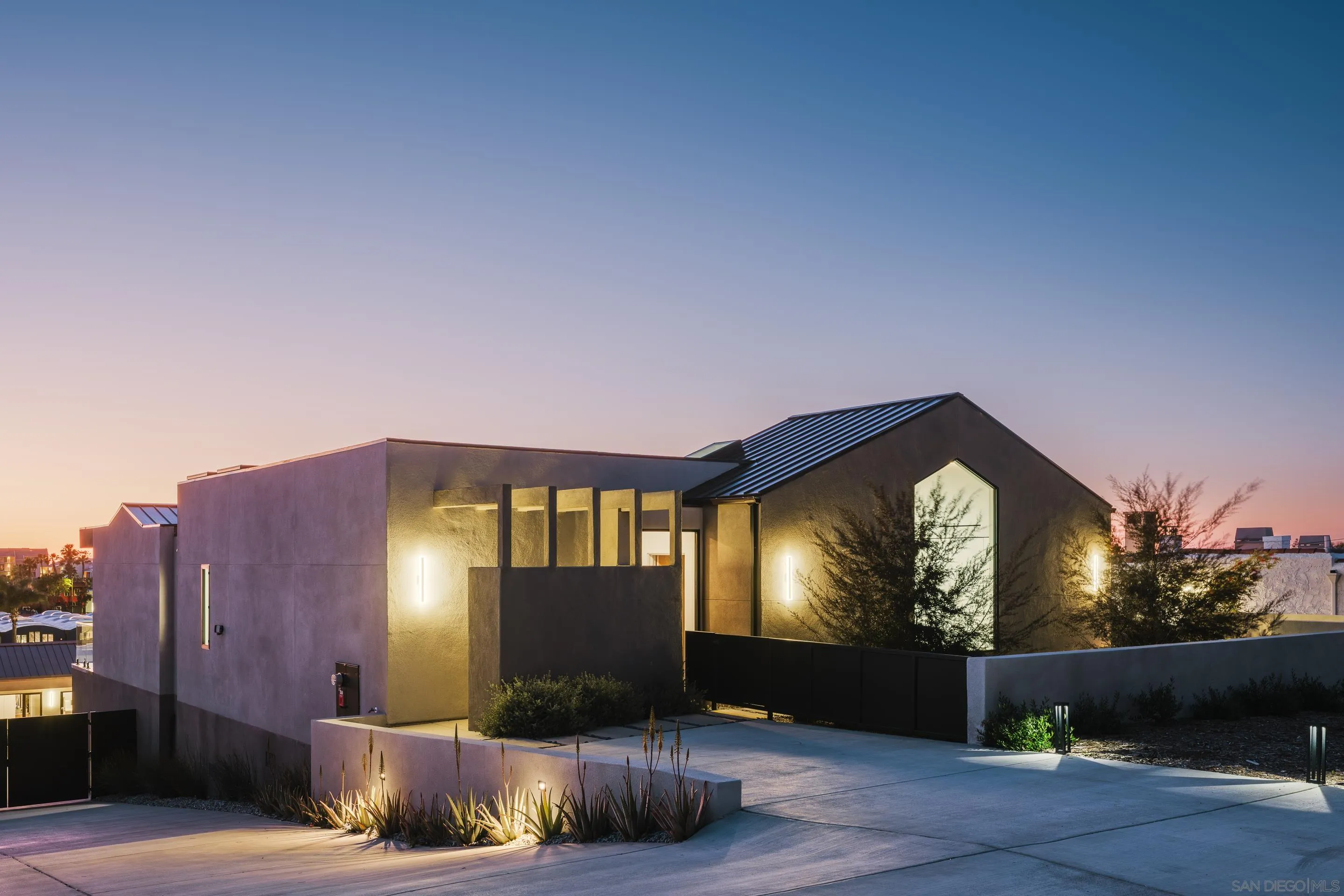 147 South Rios Avenue Solana Beach, CA 92075 - Photo 41 of 43