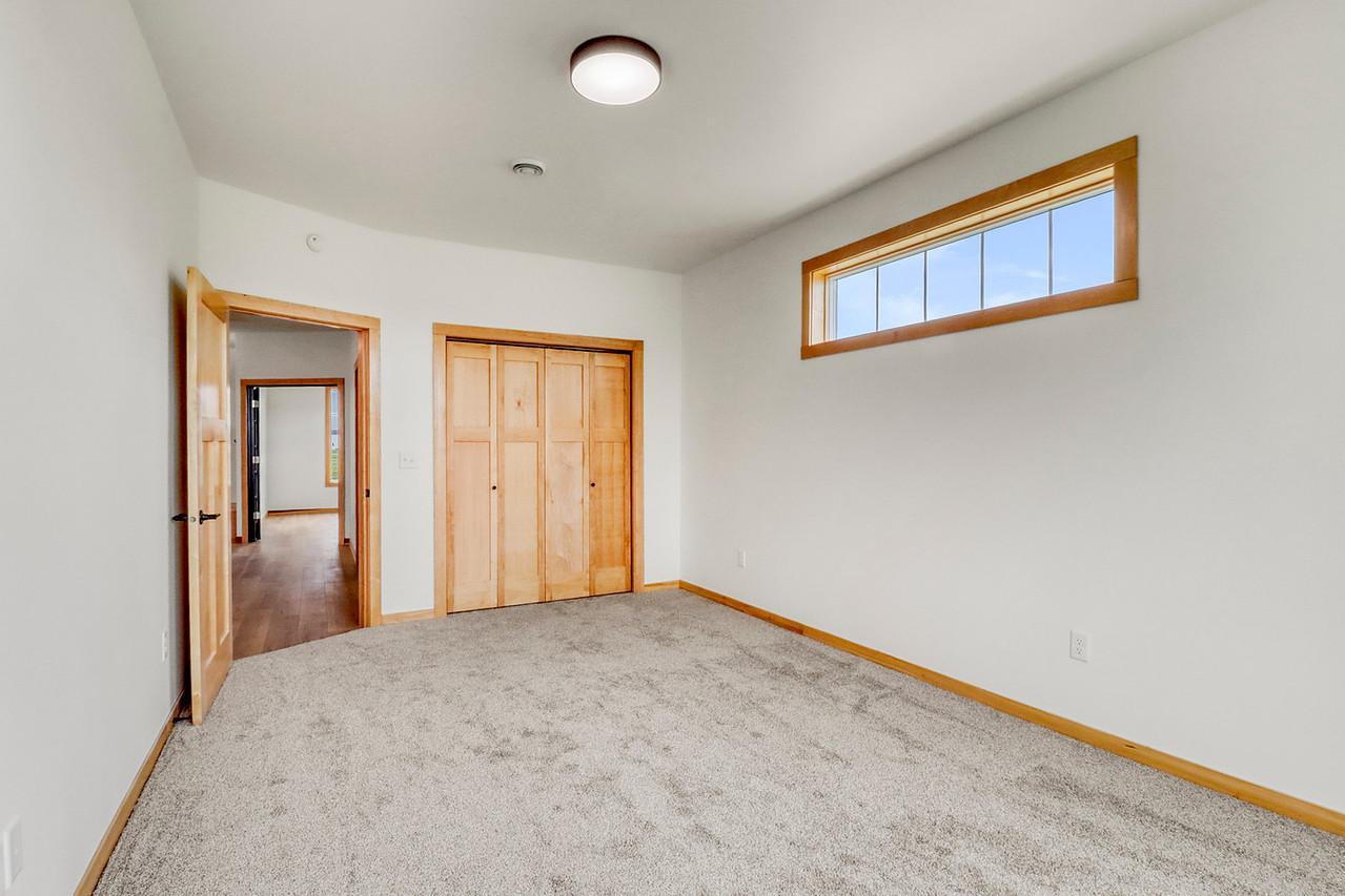 215 Emma Court Mapleton, ND 58059 - Photo 16 of 38