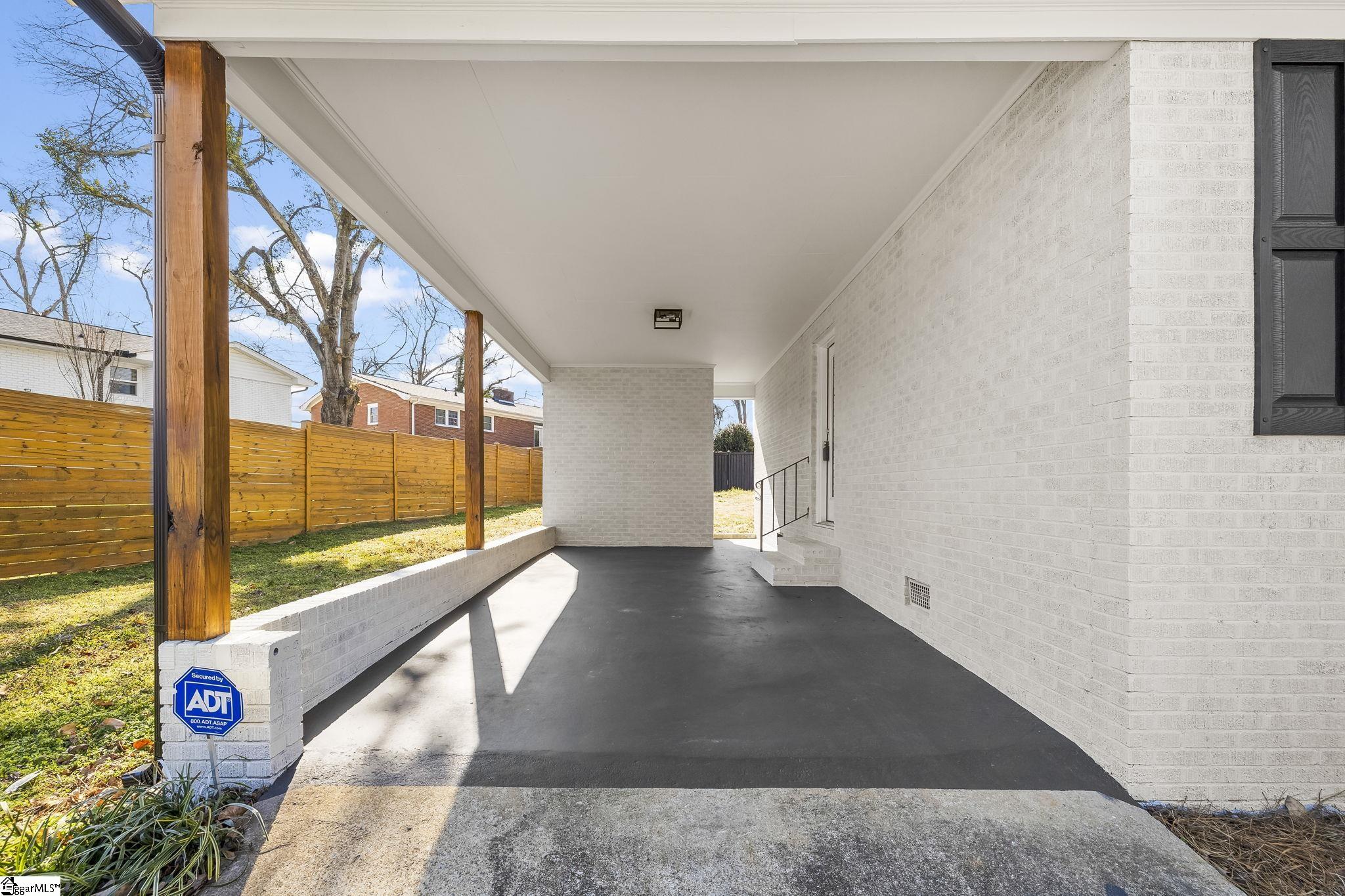 7 Hardale Lane Greenville, SC 29607 - Photo 5 of 30 Gallery Image 5
