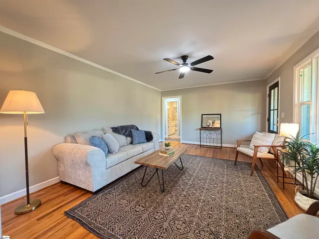 $399,900 | 7 Hardale Lane, Greenville, SC 29607