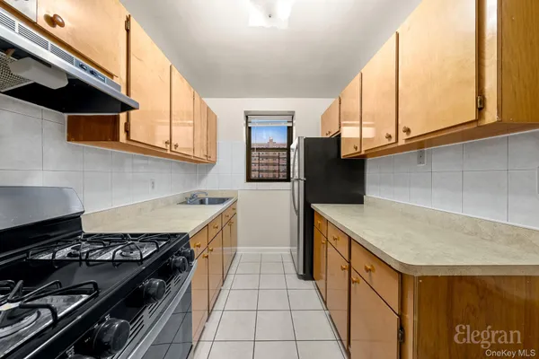 $2,400 | 451 Fulton Avenue, Unit 3E, Hempstead, NY 11550