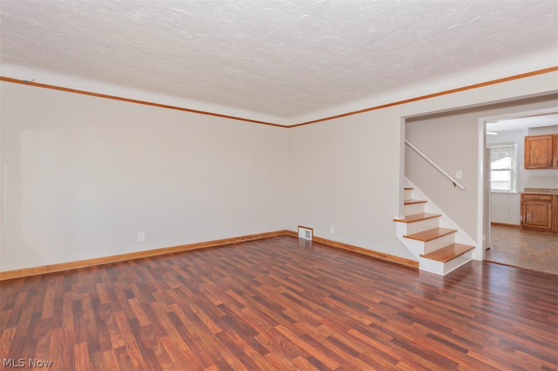 5970 Edgewood Road Cleveland, OH 44124 - Photo 6 of 34