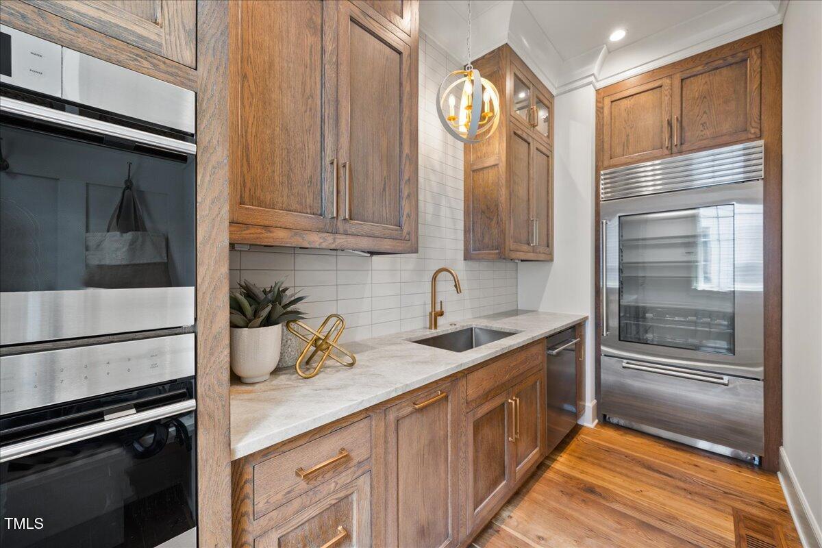 2120 Kipawa Street Raleigh, NC 27607 - Photo 21 of 77 40-2A1A8710
