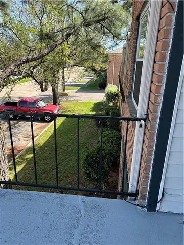 $1,400 | 3110 Edenborn Avenue, Unit 402, Metairie, LA 70002