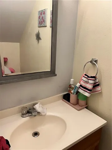 $1,400 | 3110 Edenborn Avenue, Unit 402, Metairie, LA 70002