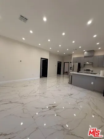 $3,900 | 5822 Denny Avenue, North Hollywood, CA 91601