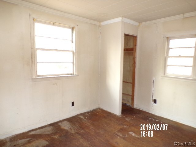 10309 Taylor Road Chesterfield, VA 23838 - Photo 12 of 16 an empty room with a window