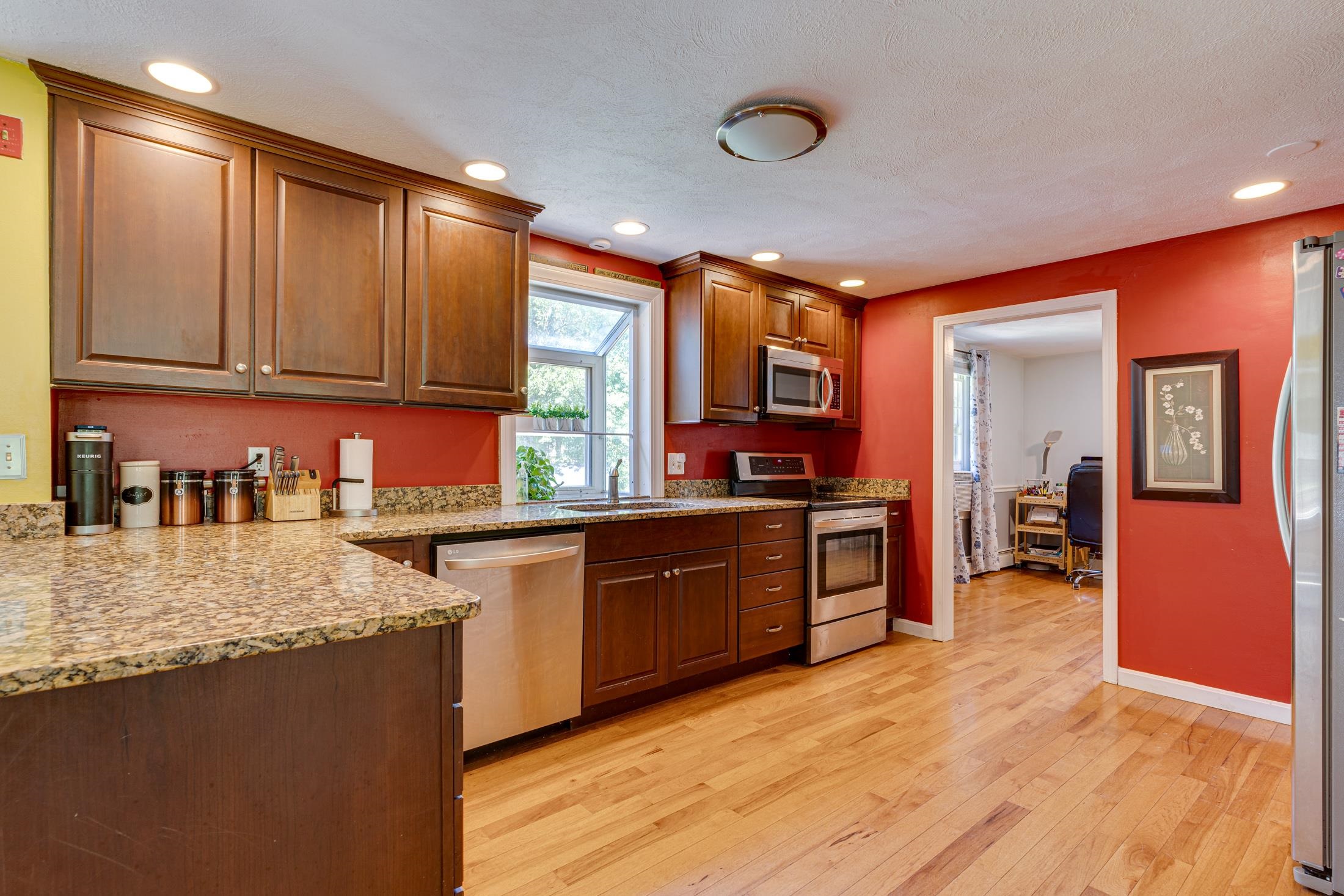 10 New Road Windham, NH 03087 - Photo 12 of 36