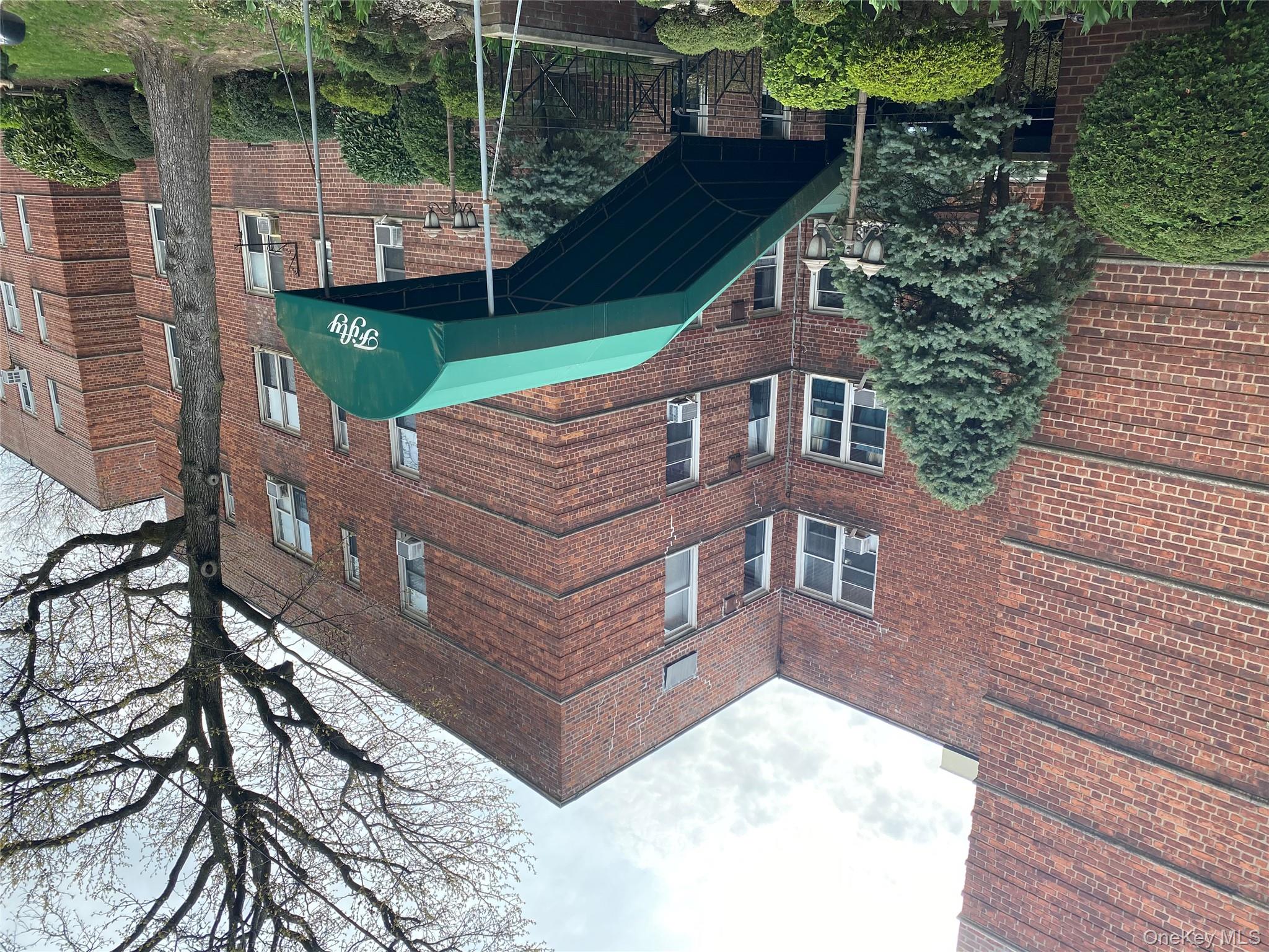 50 South Middle Neck Road, Unit 1P Great Neck, NY 11021 - Photo 1 of 22