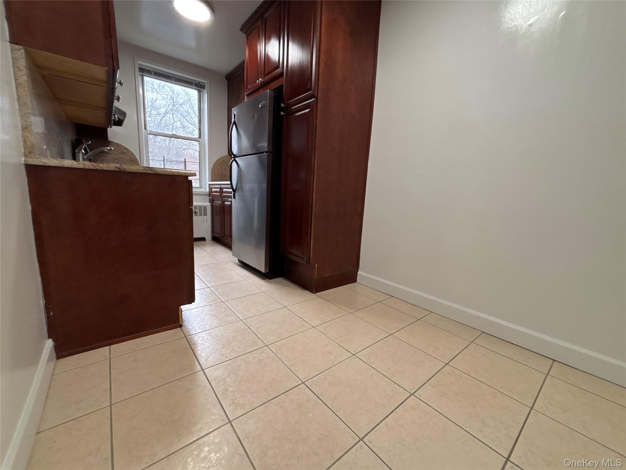 50 South Middle Neck Road, Unit 1P Great Neck, NY 11021 - Photo 11 of 22 dining area