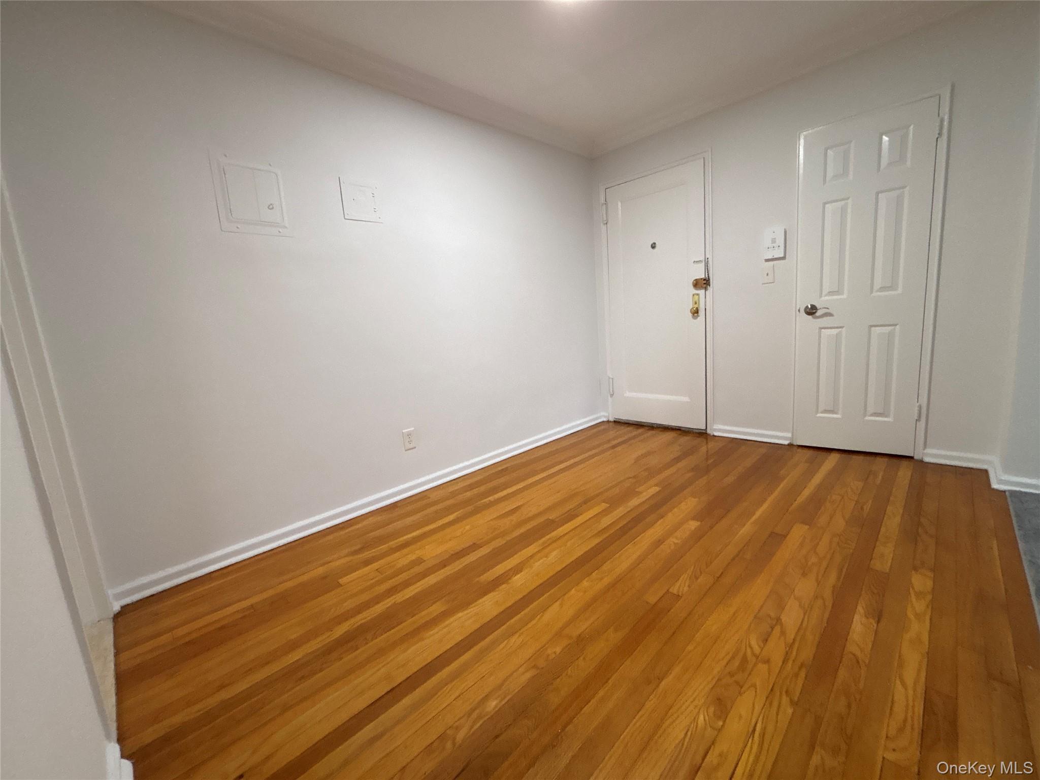 50 South Middle Neck Road, Unit 1P Great Neck, NY 11021 - Photo 5 of 22