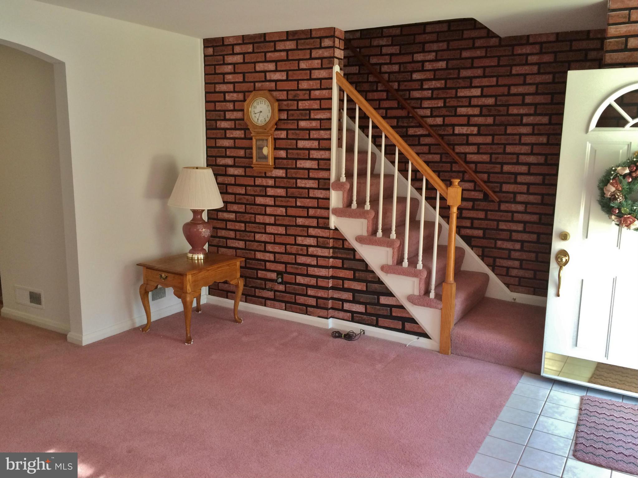 3213 Vulcan Road Baltimore, MD 21222 - Photo 5 of 15 Living Room