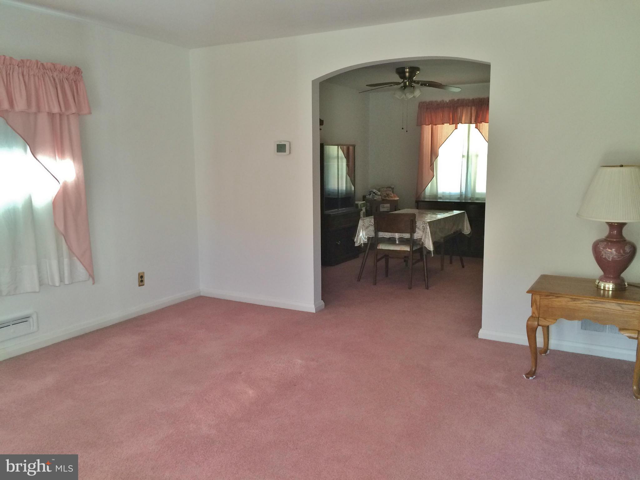 3213 Vulcan Road Baltimore, MD 21222 - Photo 6 of 15 Living Room