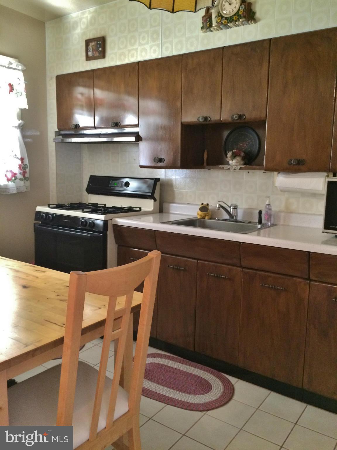 3213 Vulcan Road Baltimore, MD 21222 - Photo 8 of 15 Kitchen