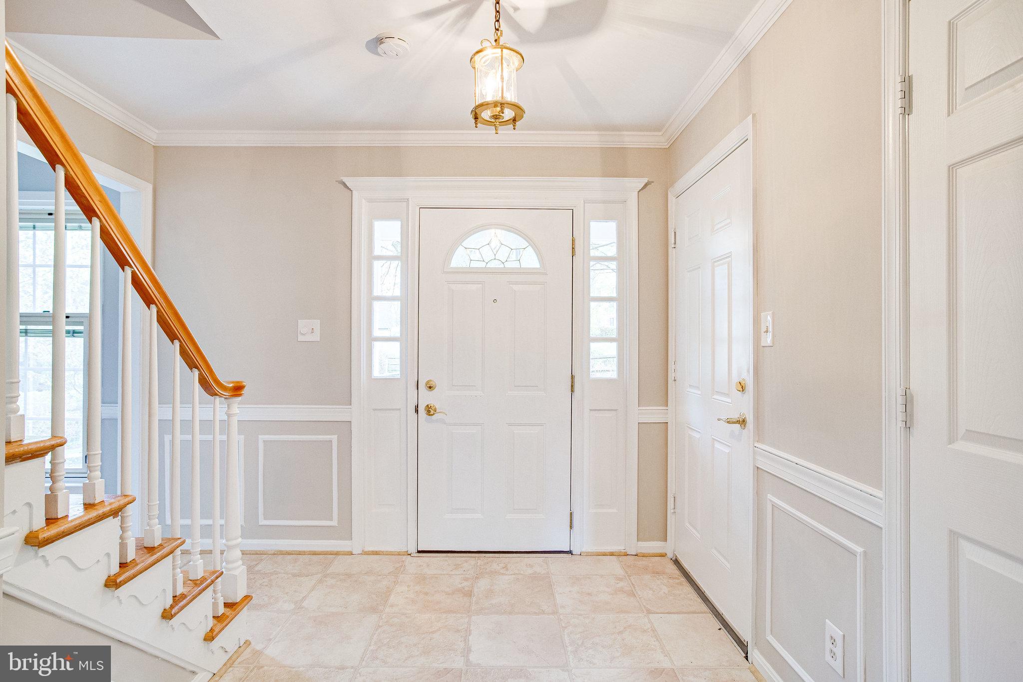12220 St James Road Potomac, MD 20854 - Photo 23 of 69 Entry hall with tiled floor