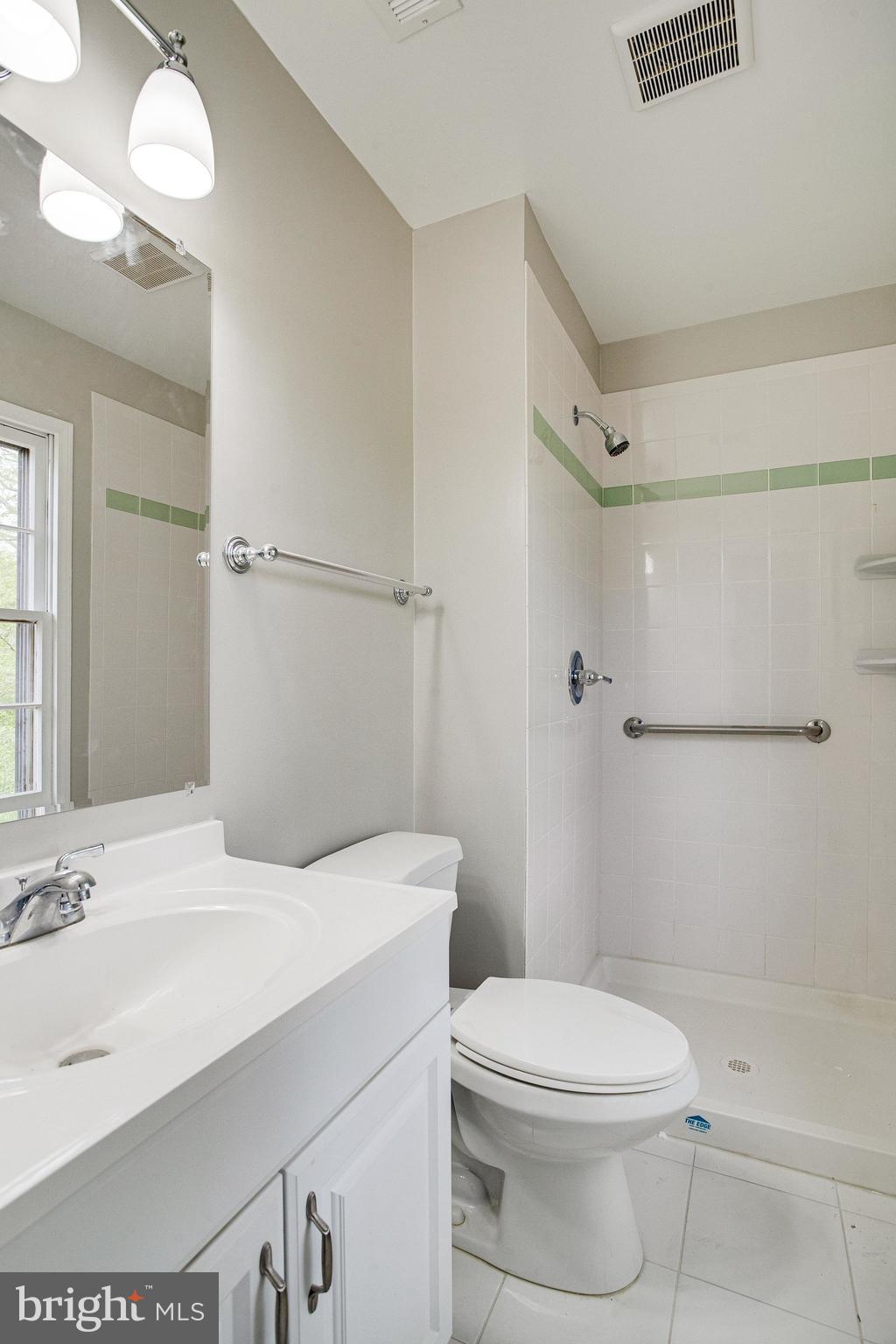 12220 St James Road Potomac, MD 20854 - Photo 34 of 69 Master bedroom updated bath