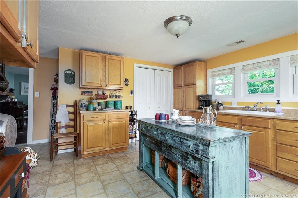 4051 Shiloh Road Southwest Corydon, IN 47112 - Photo 5 of 34