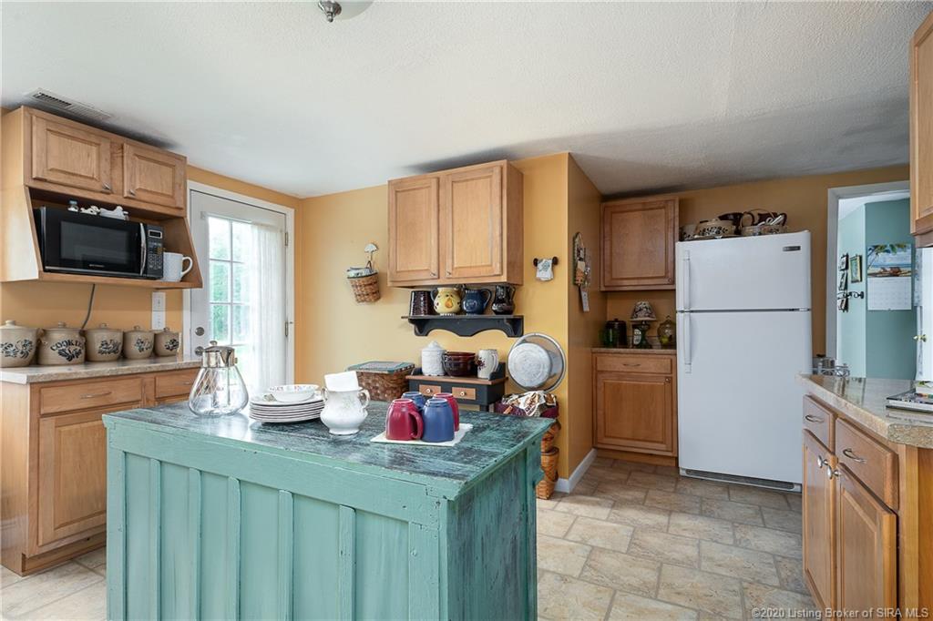 4051 Shiloh Road Southwest Corydon, IN 47112 - Photo 7 of 34