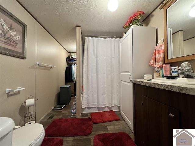 820 3rd Street Hazel, KY 42049 - Photo 14 of 27 Primary Bath w/Walk-In Closet