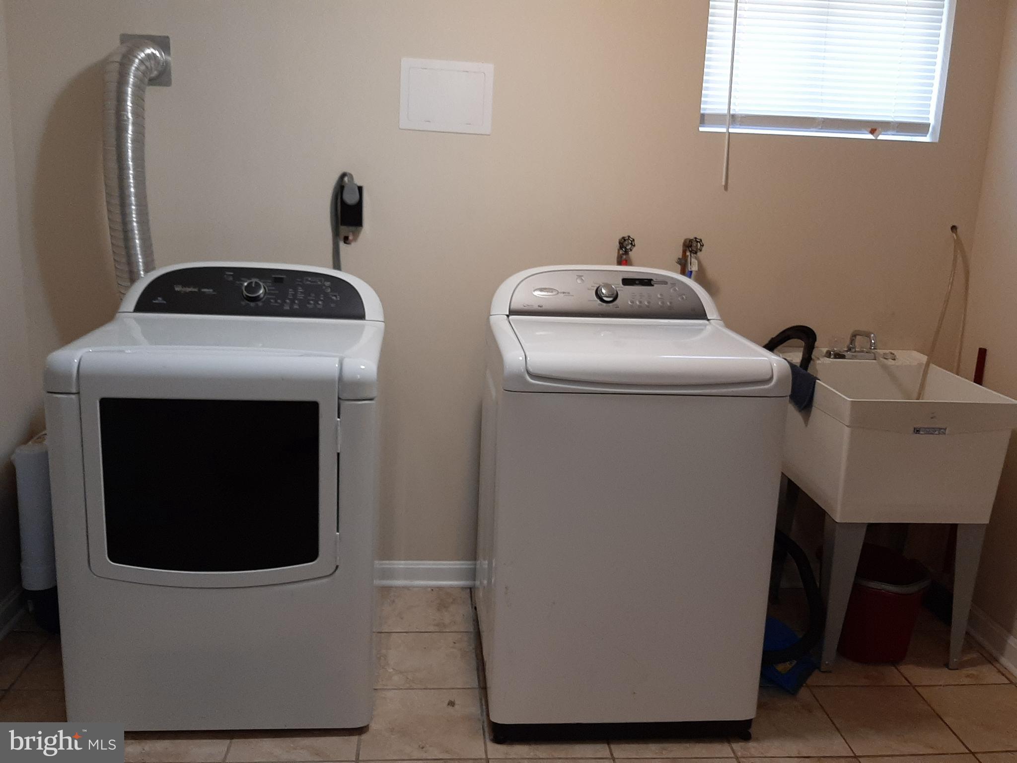 907 Brooke Road Capitol Heights, MD 20743 - Photo 23 of 27 Laundry