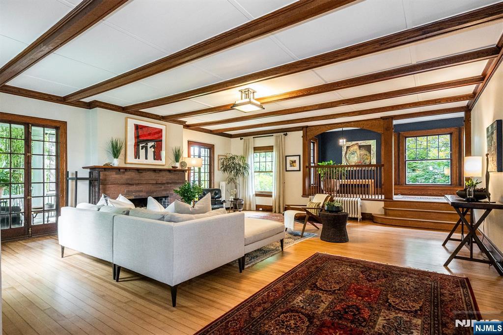 42 Hamilton Road Glen Ridge, NJ 07028 - Photo 7 of 44 Gallery Image 7