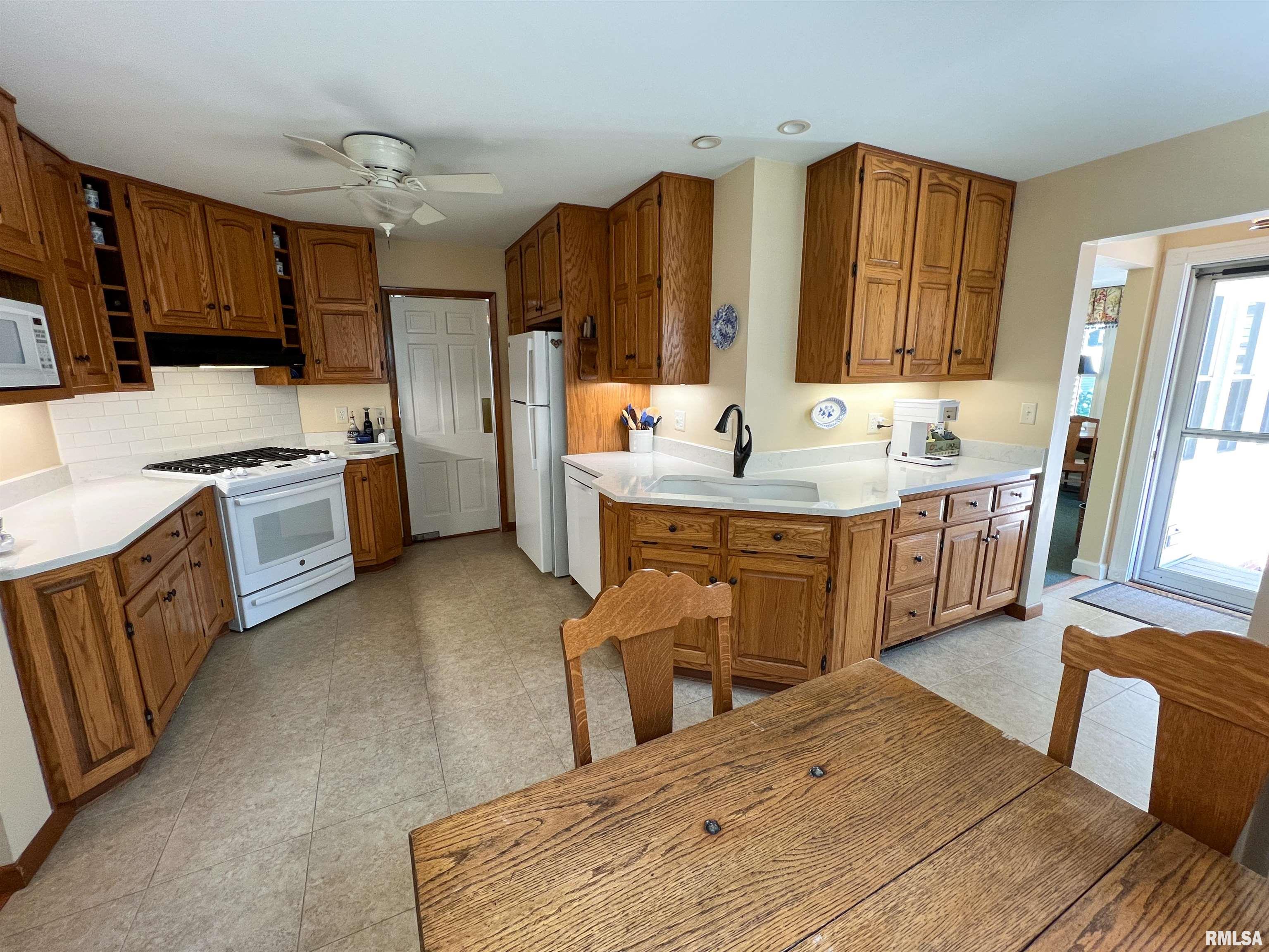 809 Williams Boulevard Springfield, IL 62704 - Photo 8 of 31 Gallery Image 8