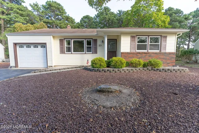 $429,000 | 23 Burlington Court, Toms River, NJ 08757