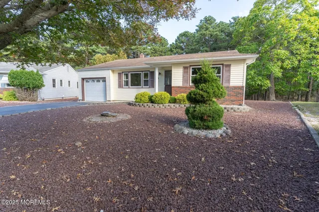 $429,000 | 23 Burlington Court, Toms River, NJ 08757