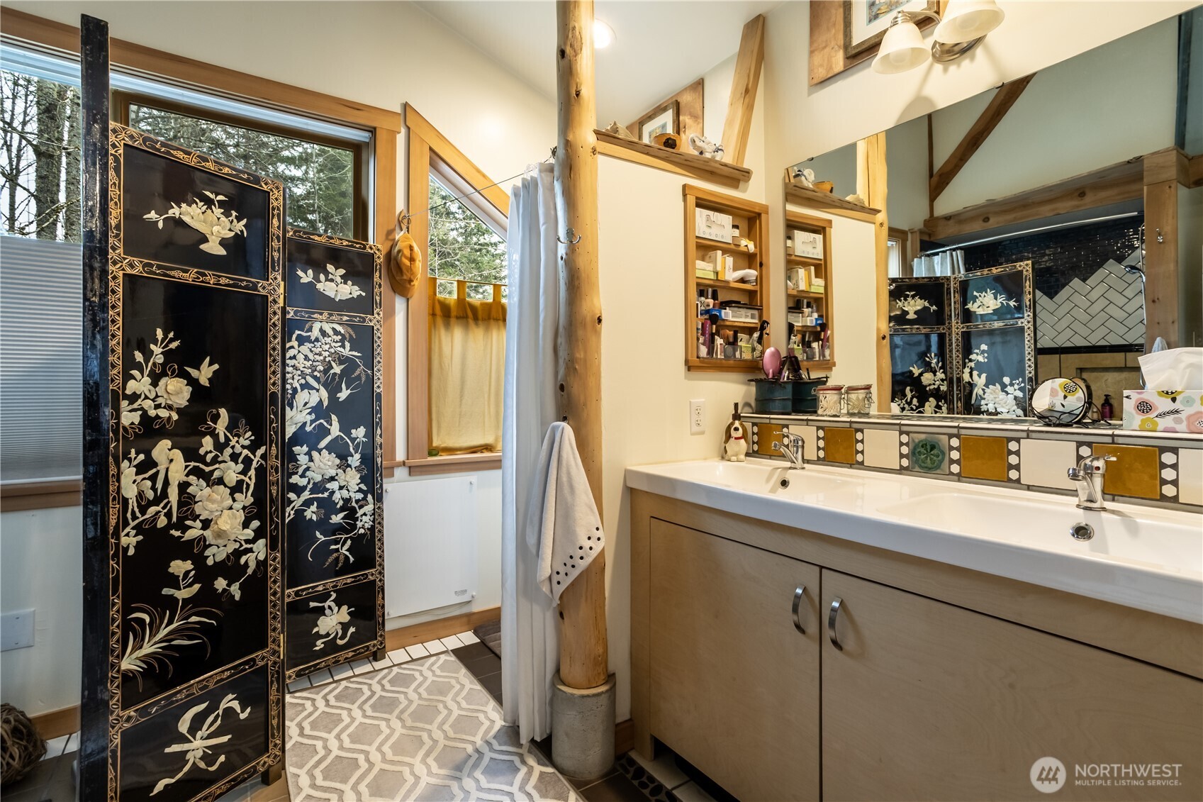 5450 Reese Hill Road Sumas, WA 98295 - Photo 15 of 33 a bathroom with a sink and a mirror