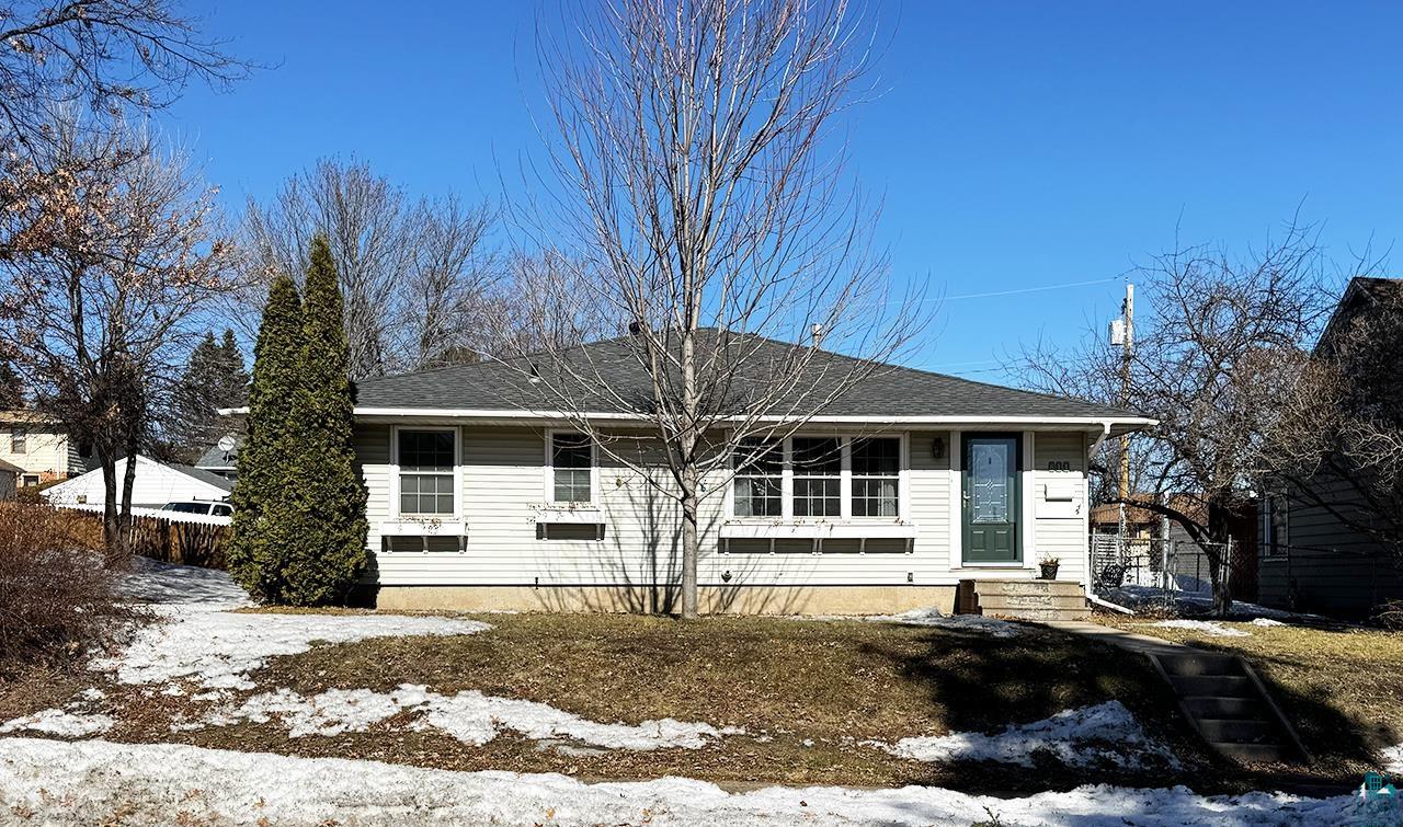 811 7th Street North Virginia, MN 55792 - Photo 1 of 37 View of front facade featuring roof with shingles
