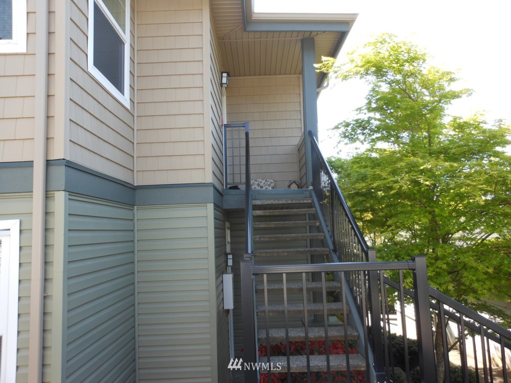 1500 South 18th Street, Unit M201 Renton, WA 98055 - Photo 1 of 1 Gallery Image 1
